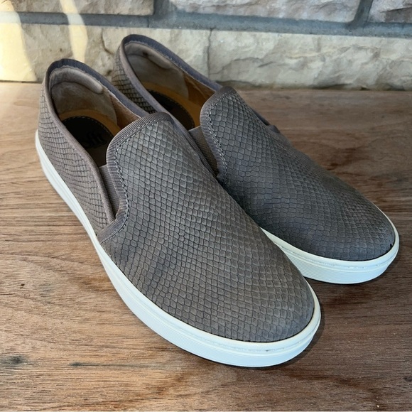 SOFFT Snake Embossed Casual Loafers Size 8.5M Gray Leather - Picture 2 of 11